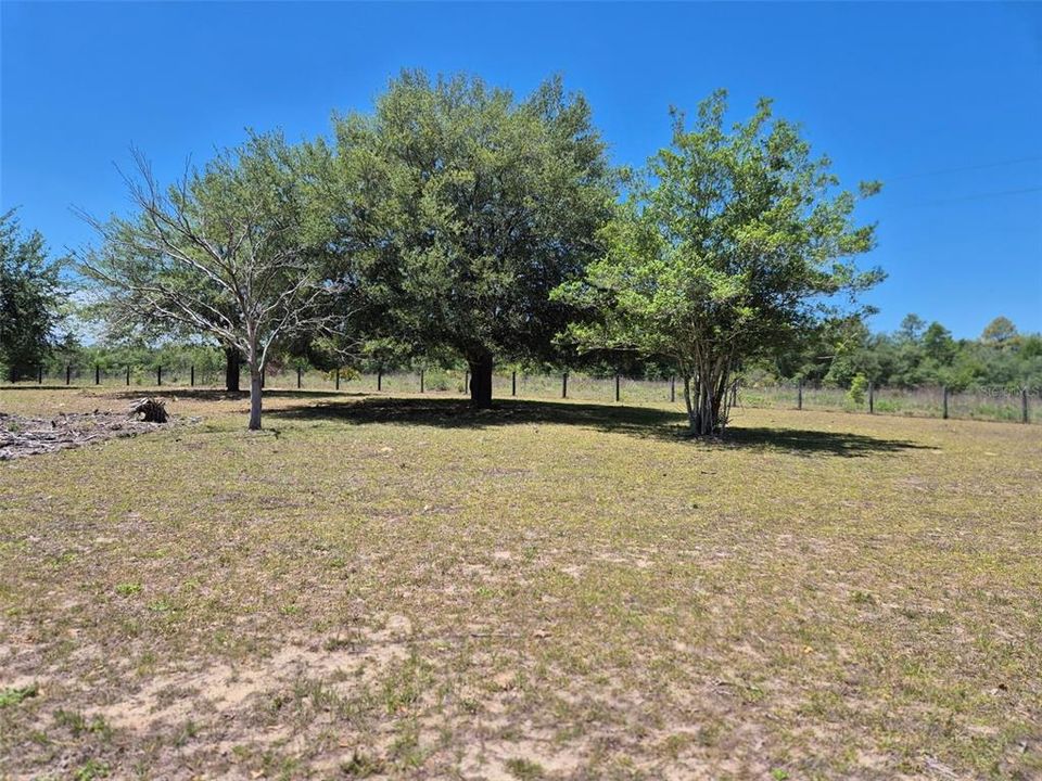 Active With Contract: $145,000 (2 beds, 2 baths, 840 Square Feet)
