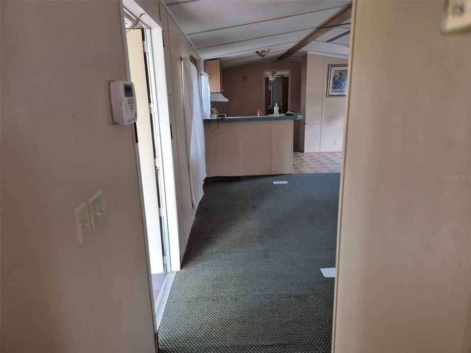 Active With Contract: $145,000 (2 beds, 2 baths, 840 Square Feet)