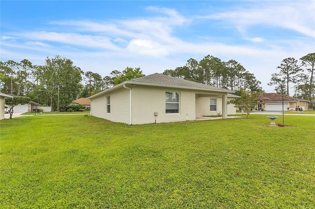 For Sale: $300,000 (4 beds, 2 baths, 1889 Square Feet)