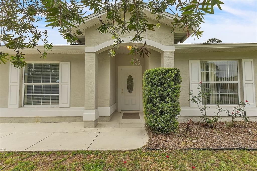 For Sale: $300,000 (4 beds, 2 baths, 1889 Square Feet)
