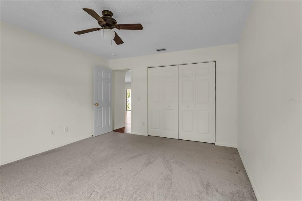 For Sale: $300,000 (4 beds, 2 baths, 1889 Square Feet)