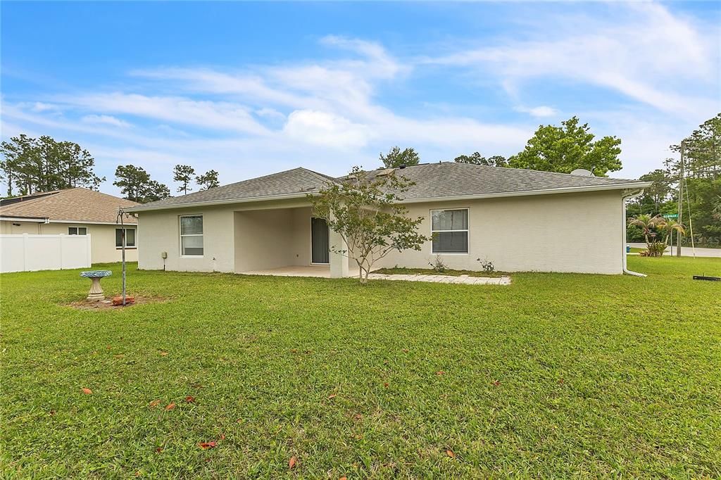 For Sale: $300,000 (4 beds, 2 baths, 1889 Square Feet)