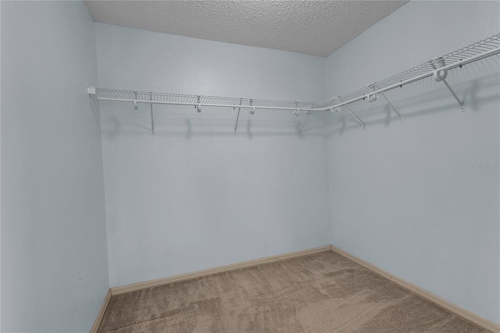 For Sale: $300,000 (4 beds, 2 baths, 1889 Square Feet)