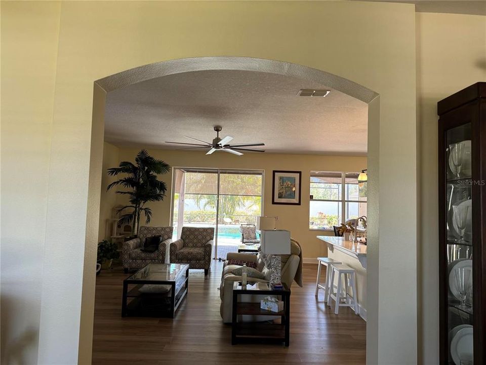 For Sale: $585,000 (4 beds, 2 baths, 2198 Square Feet)