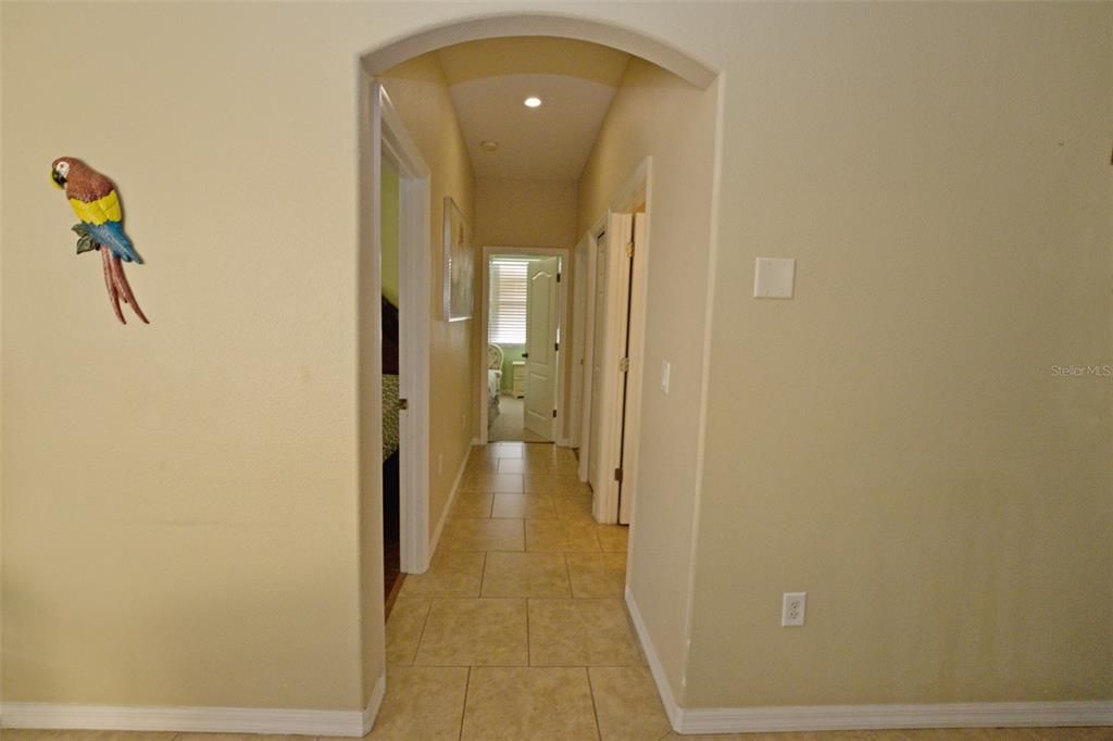 En Venta: $399,000 (4 camas, 2 baños, 2059 Pies cuadrados)