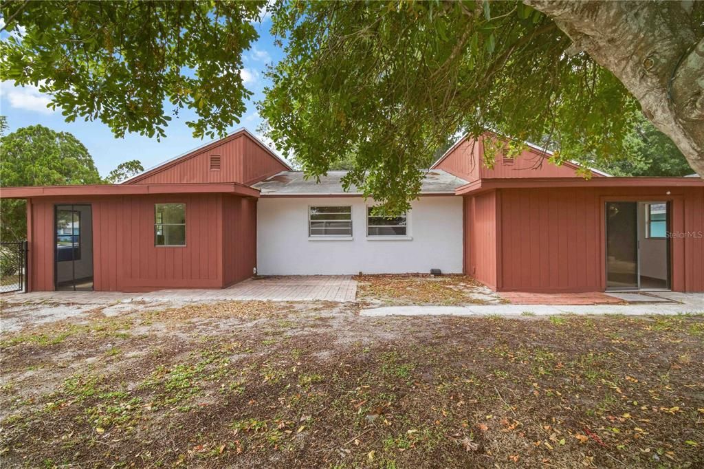 Active With Contract: $340,000 (4 beds, 0 baths, 1572 Square Feet)
