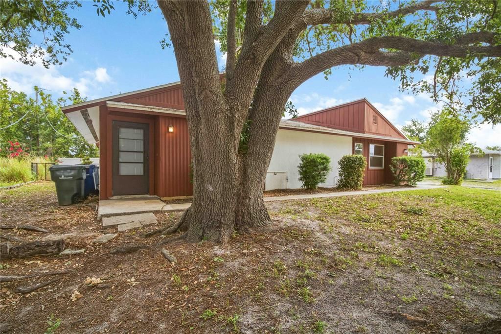 Active With Contract: $340,000 (4 beds, 0 baths, 1572 Square Feet)