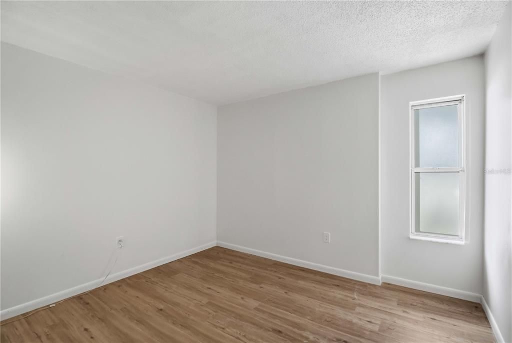 Active With Contract: $340,000 (4 beds, 0 baths, 1572 Square Feet)