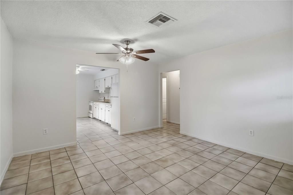 Active With Contract: $340,000 (4 beds, 0 baths, 1572 Square Feet)