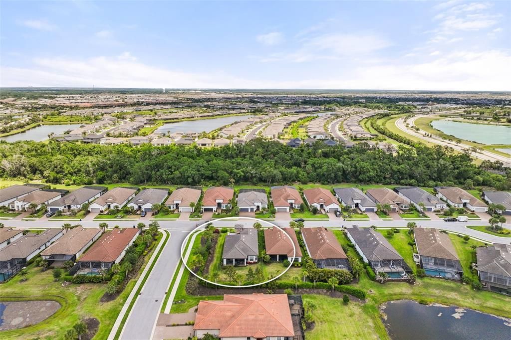 Activo con contrato: $834,900 (3 camas, 3 baños, 2087 Pies cuadrados)
