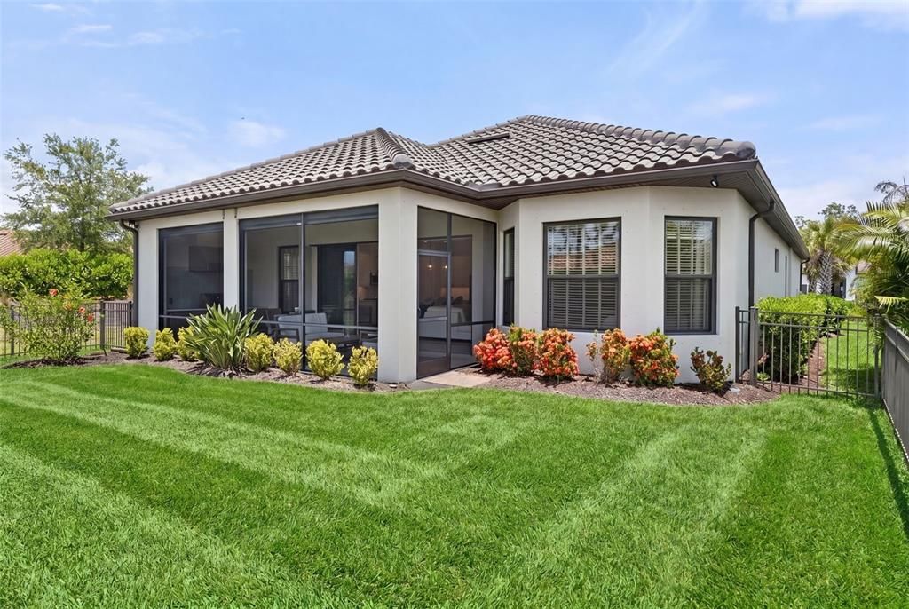 Activo con contrato: $834,900 (3 camas, 3 baños, 2087 Pies cuadrados)