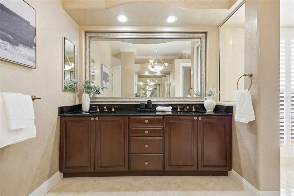 For Sale: $1,650,000 (4 beds, 3 baths, 4100 Square Feet)