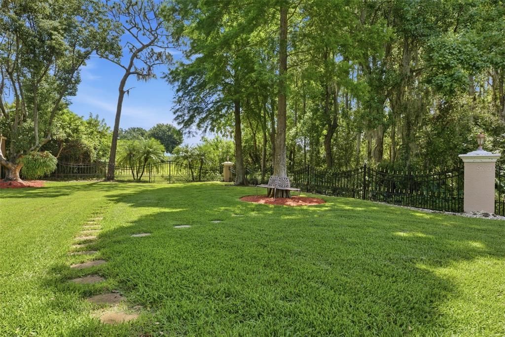 For Sale: $1,650,000 (4 beds, 3 baths, 4100 Square Feet)