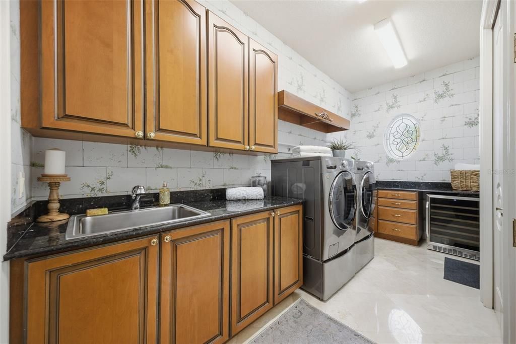 For Sale: $1,650,000 (4 beds, 3 baths, 4100 Square Feet)