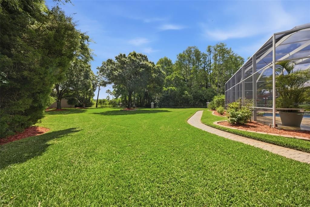 For Sale: $1,650,000 (4 beds, 3 baths, 4100 Square Feet)