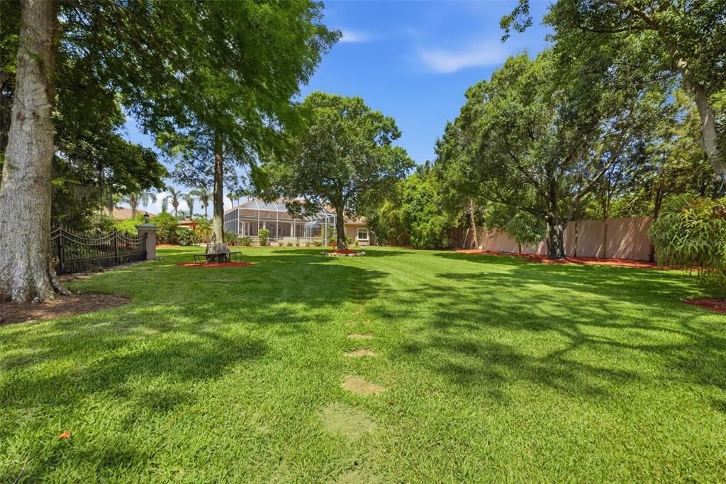 For Sale: $1,650,000 (4 beds, 3 baths, 4100 Square Feet)