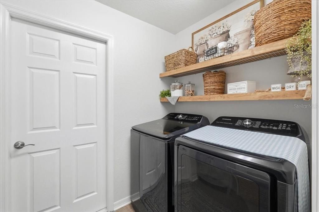For Sale: $340,000 (4 beds, 2 baths, 1627 Square Feet)