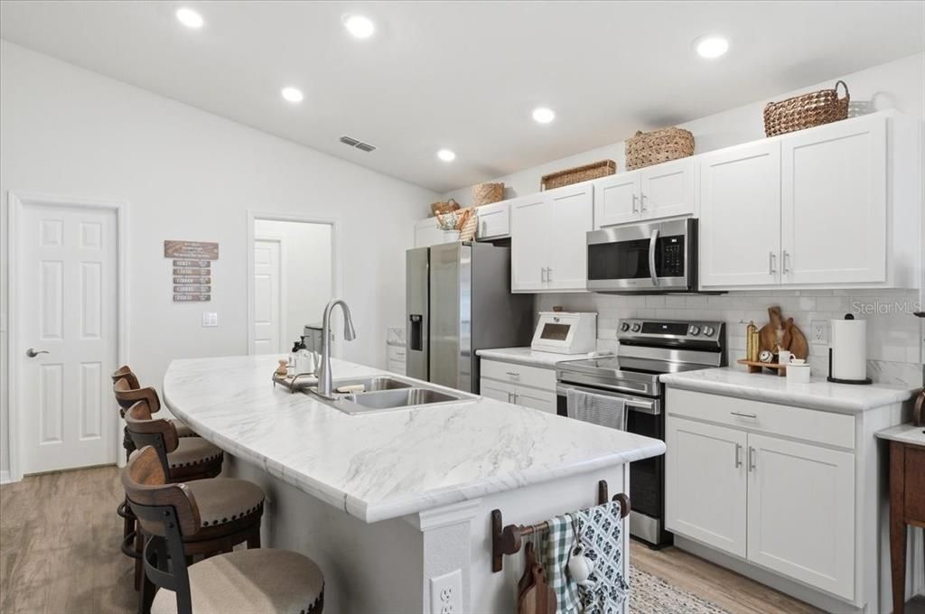 For Sale: $340,000 (4 beds, 2 baths, 1627 Square Feet)