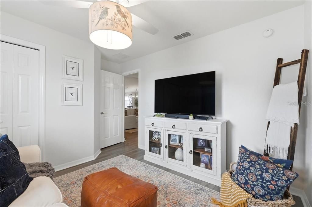 For Sale: $340,000 (4 beds, 2 baths, 1627 Square Feet)