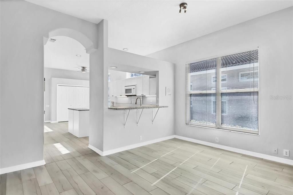 For Rent: $2,950 (3 beds, 2 baths, 1879 Square Feet)