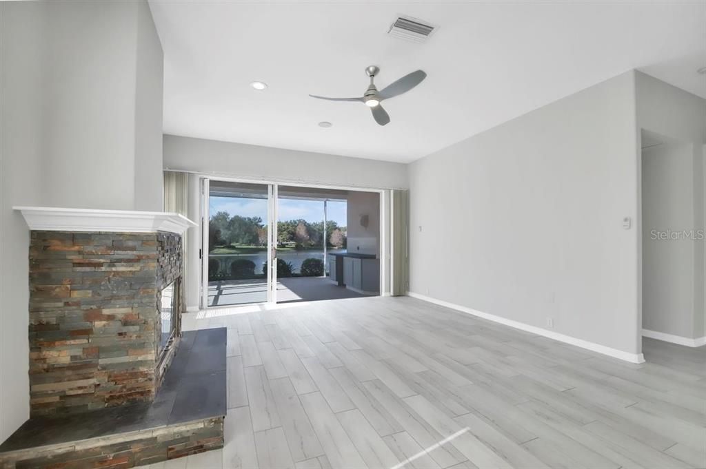 For Rent: $2,950 (3 beds, 2 baths, 1879 Square Feet)