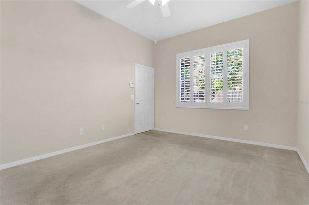 Activo con contrato: $449,900 (4 camas, 3 baños, 1970 Pies cuadrados)