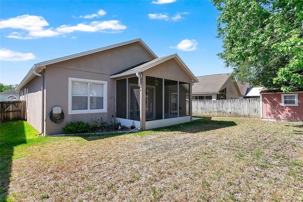 Activo con contrato: $449,900 (4 camas, 3 baños, 1970 Pies cuadrados)