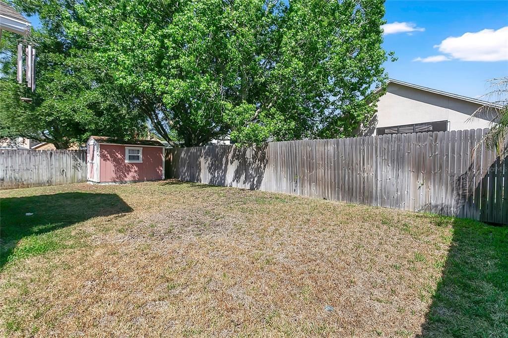 Activo con contrato: $449,900 (4 camas, 3 baños, 1970 Pies cuadrados)