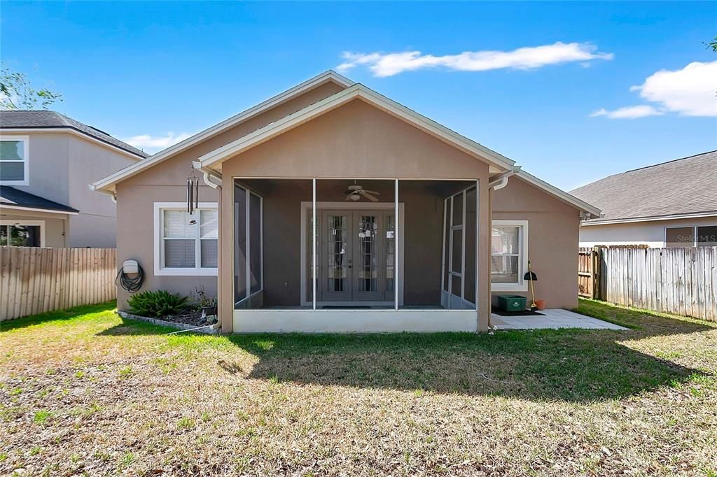 Activo con contrato: $449,900 (4 camas, 3 baños, 1970 Pies cuadrados)