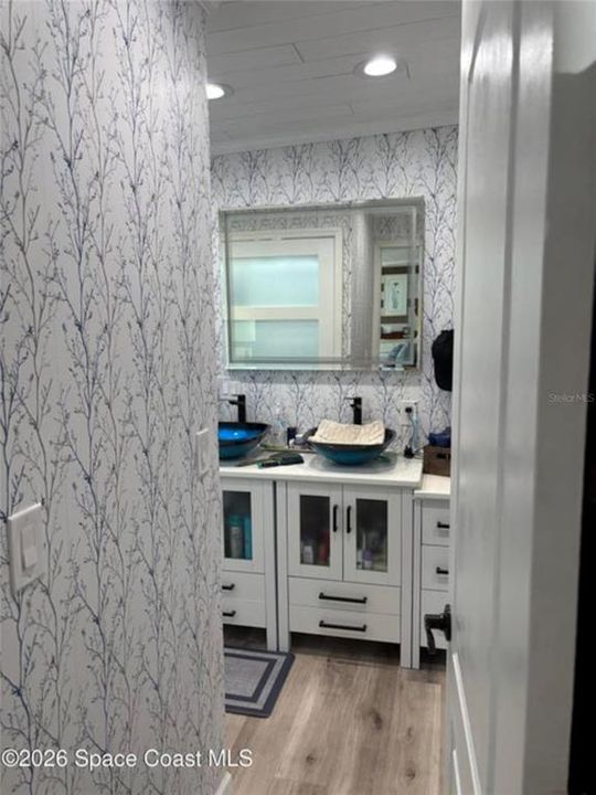 For Sale: $219,500 (2 beds, 2 baths, 491 Square Feet)