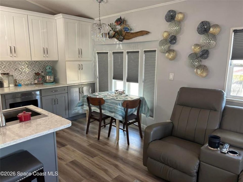 For Sale: $219,500 (2 beds, 2 baths, 491 Square Feet)