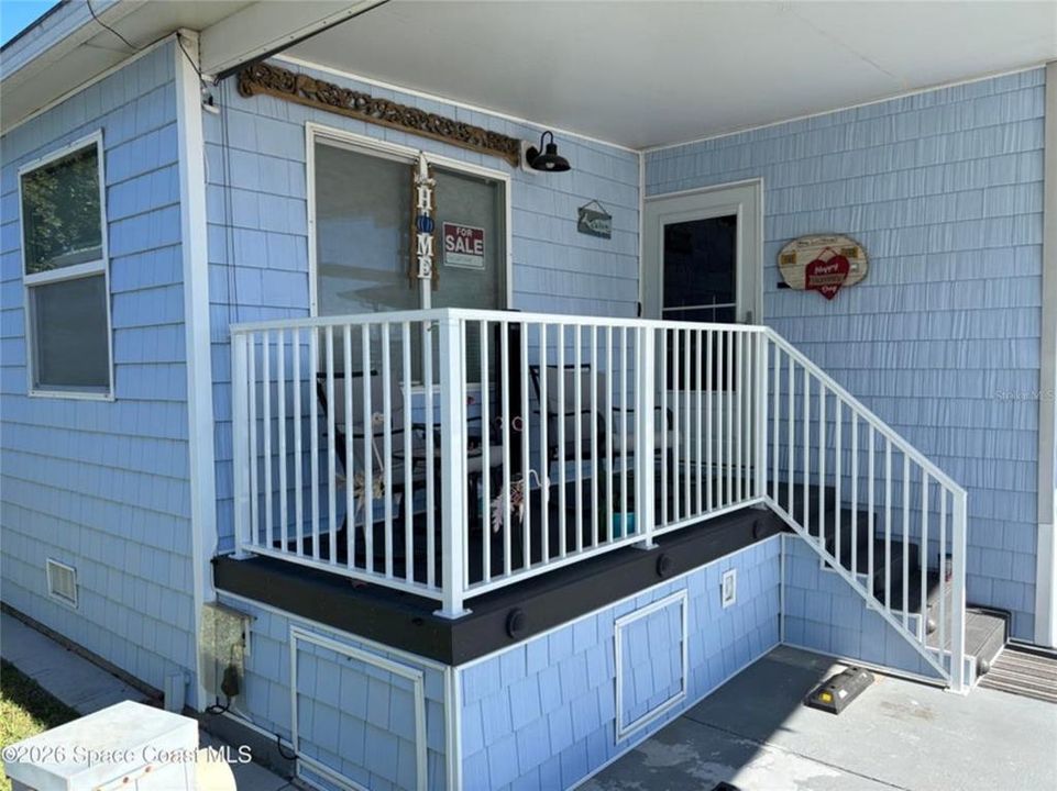 For Sale: $219,500 (2 beds, 2 baths, 491 Square Feet)