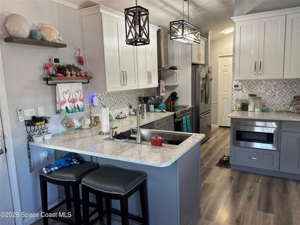 For Sale: $219,500 (2 beds, 2 baths, 491 Square Feet)