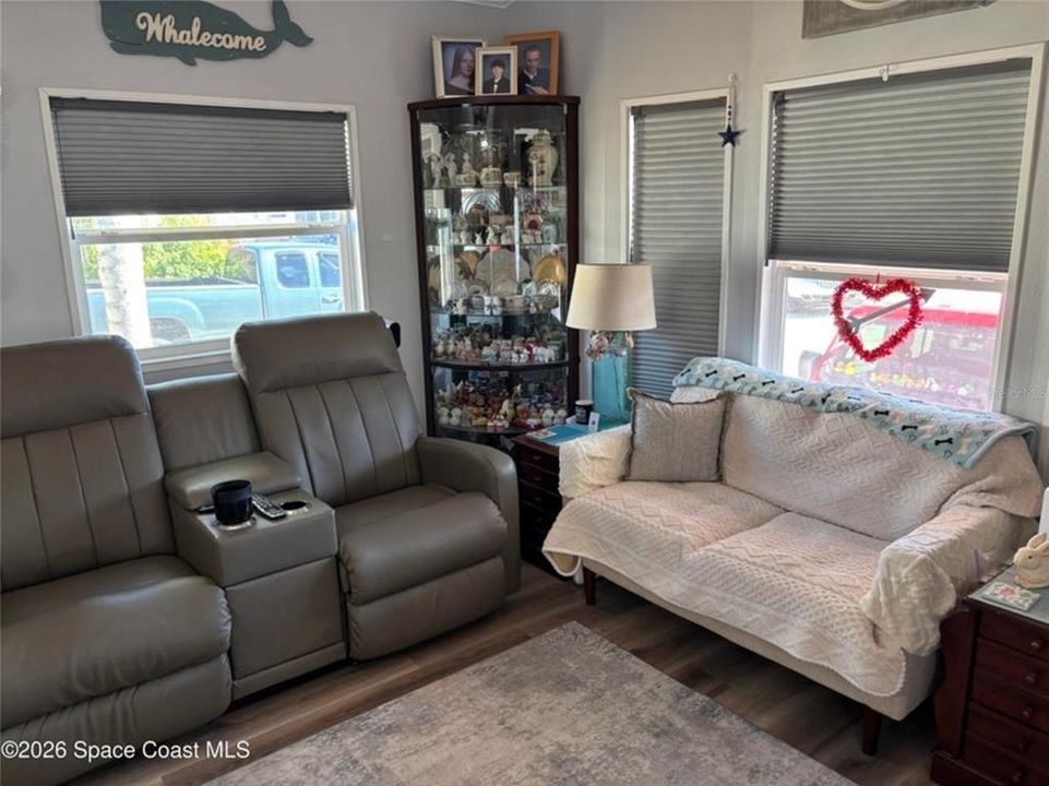 For Sale: $219,500 (2 beds, 2 baths, 491 Square Feet)