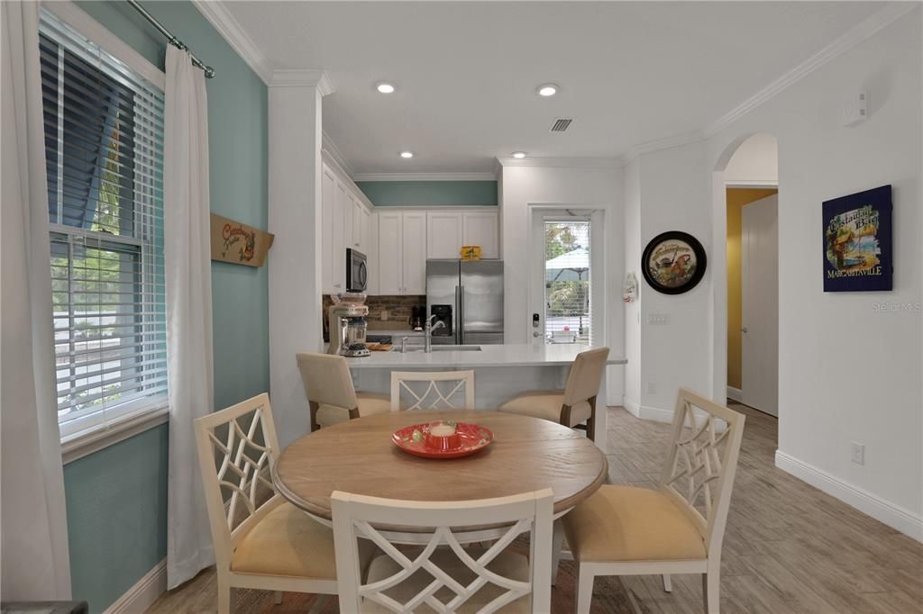 Activo con contrato: $399,000 (2 camas, 2 baños, 1305 Pies cuadrados)