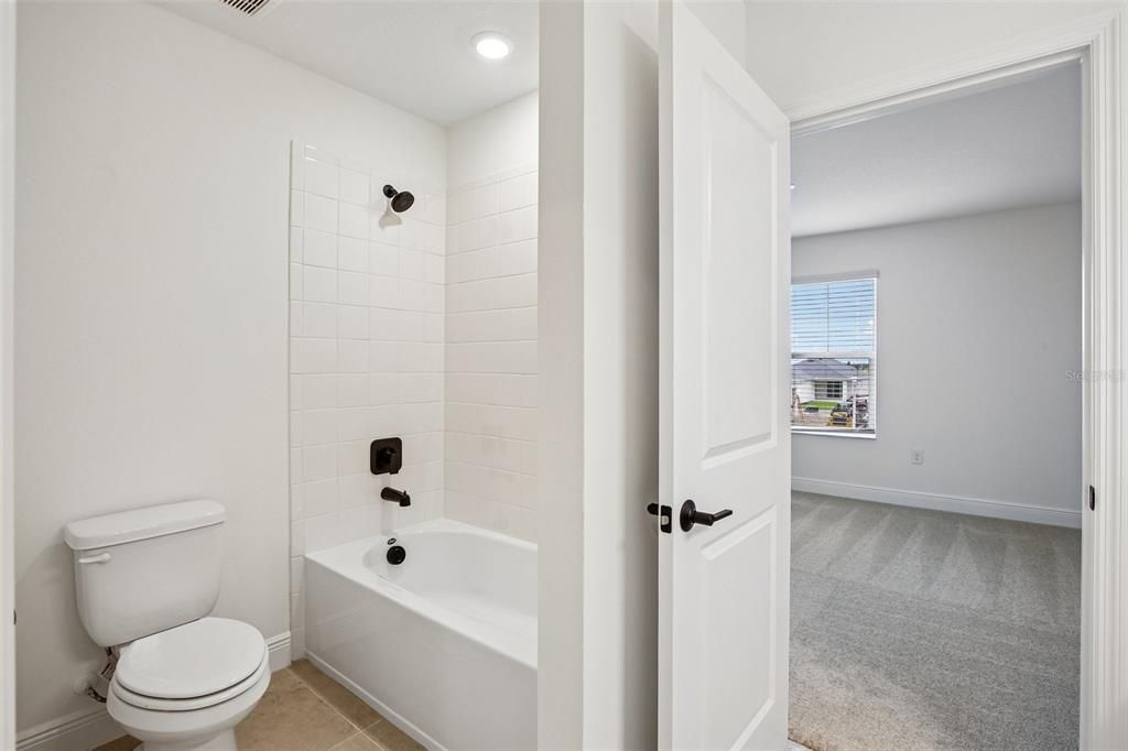 For Sale: $609,999 (3 beds, 3 baths, 2406 Square Feet)