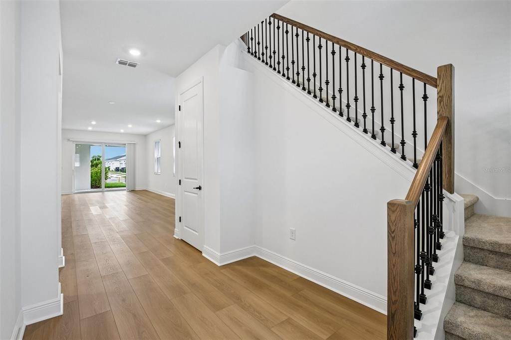 For Sale: $609,999 (3 beds, 3 baths, 2406 Square Feet)