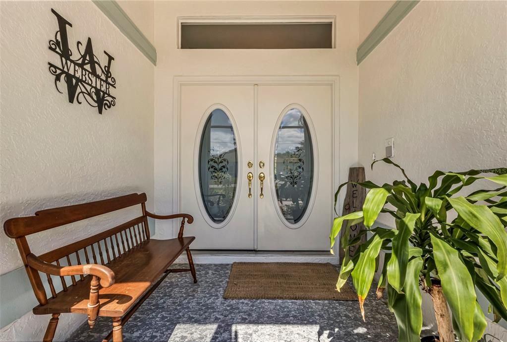 Activo con contrato: $429,900 (3 camas, 2 baños, 2122 Pies cuadrados)