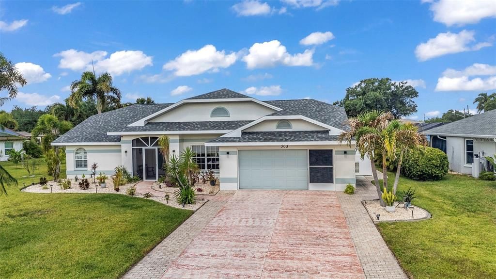 Activo con contrato: $429,900 (3 camas, 2 baños, 2122 Pies cuadrados)