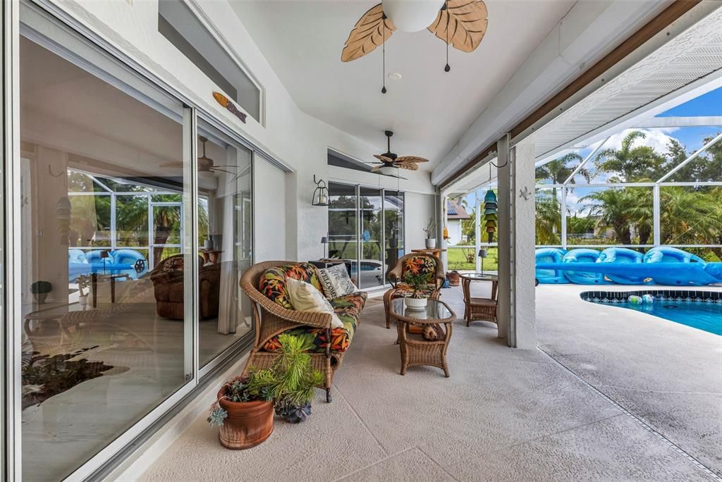 Activo con contrato: $429,900 (3 camas, 2 baños, 2122 Pies cuadrados)