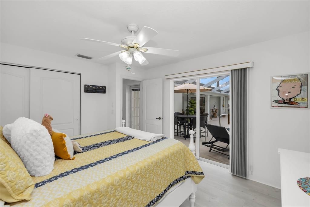 Activo con contrato: $429,900 (3 camas, 2 baños, 2122 Pies cuadrados)