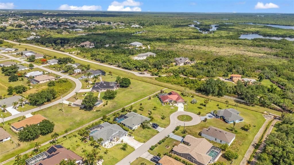 Activo con contrato: $429,900 (3 camas, 2 baños, 2122 Pies cuadrados)
