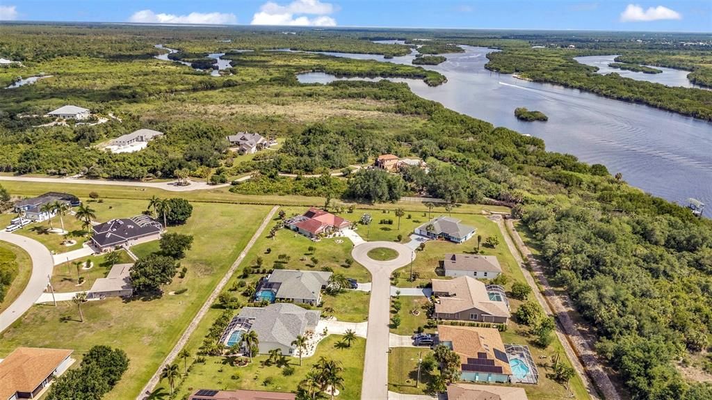 Activo con contrato: $429,900 (3 camas, 2 baños, 2122 Pies cuadrados)