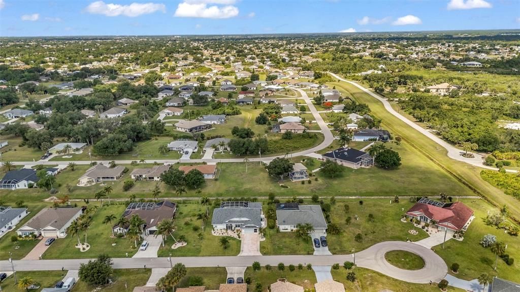Activo con contrato: $429,900 (3 camas, 2 baños, 2122 Pies cuadrados)