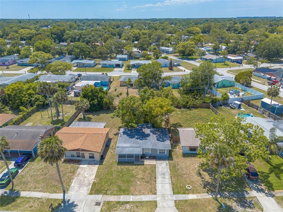 Active With Contract: $175,000 (3 beds, 1 baths, 988 Square Feet)