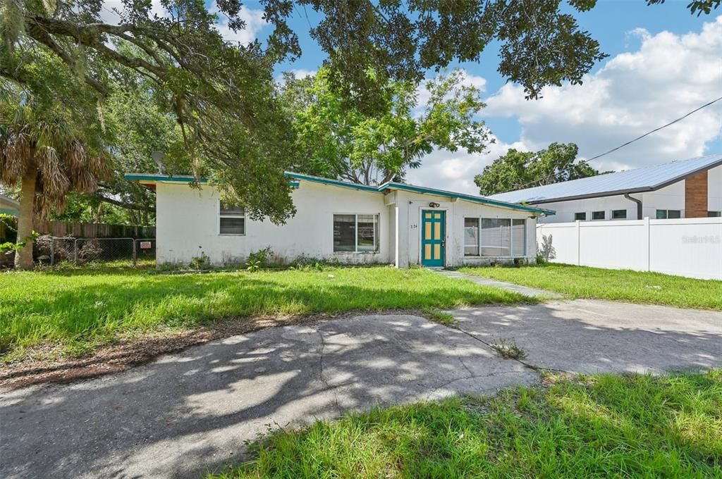 Activo con contrato: $389,000 (2 camas, 1 baños, 1291 Pies cuadrados)