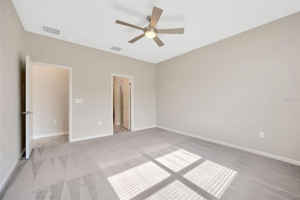 For Sale: $350,000 (4 beds, 2 baths, 1828 Square Feet)