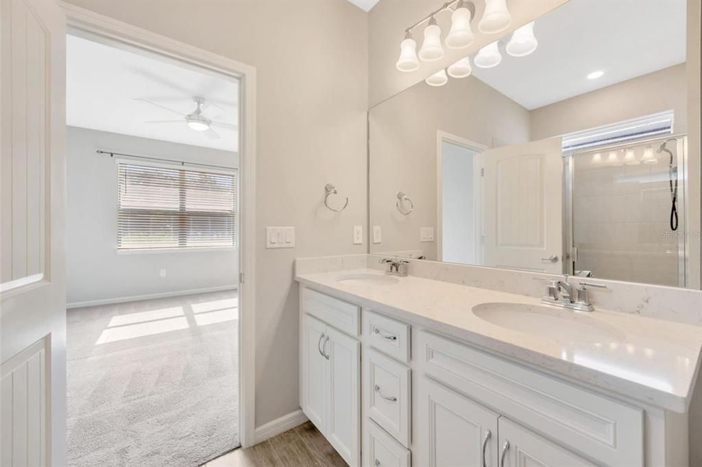 For Sale: $350,000 (4 beds, 2 baths, 1828 Square Feet)
