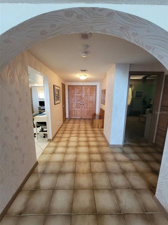 En Venta: $679,000 (2 camas, 2 baños, 1761 Pies cuadrados)