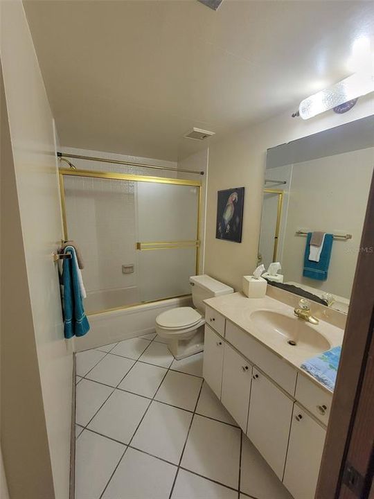 En Venta: $679,000 (2 camas, 2 baños, 1761 Pies cuadrados)